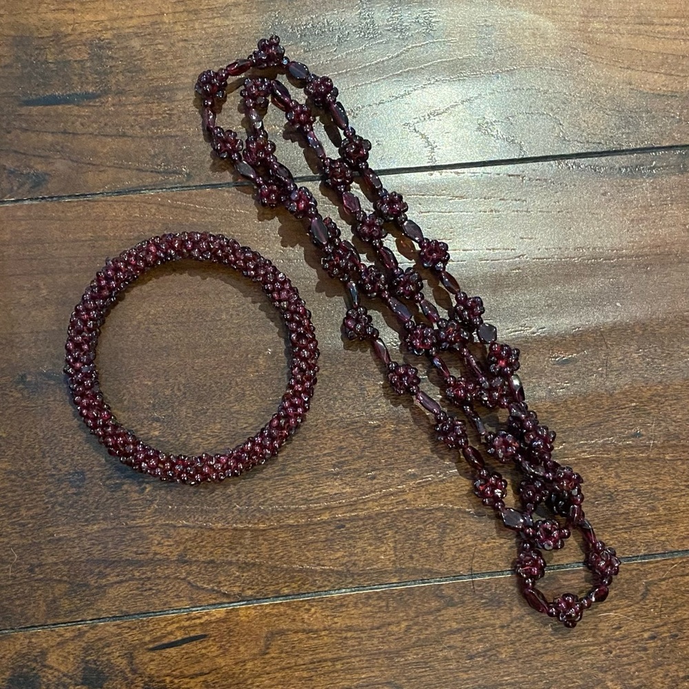 Garnet set